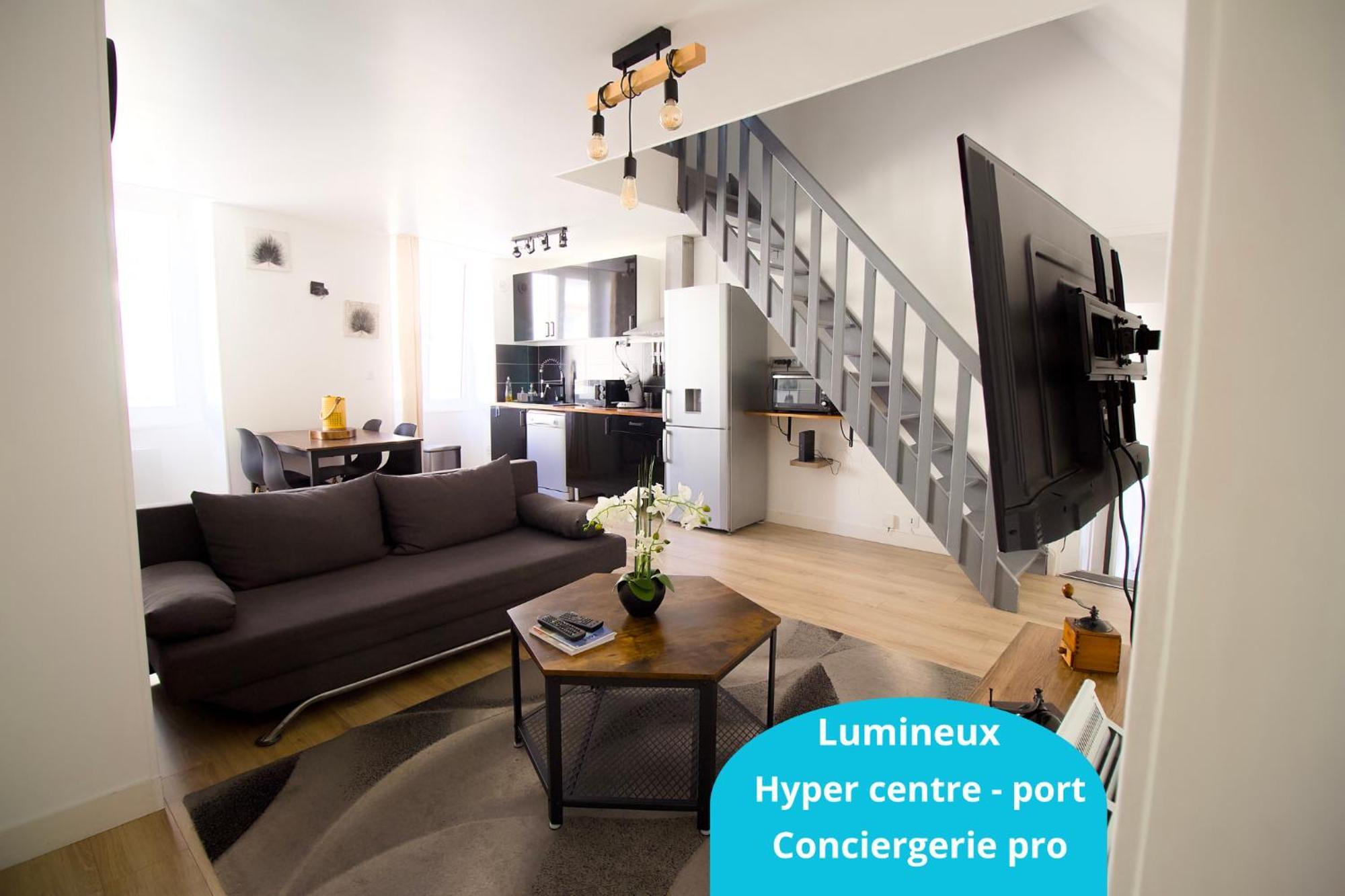 Triplex Lumineux A Cherbourg, Hyper Centre, 2 Pas Du Port & Vie Nocturne, Intendance Luxury Host ภายนอก รูปภาพ